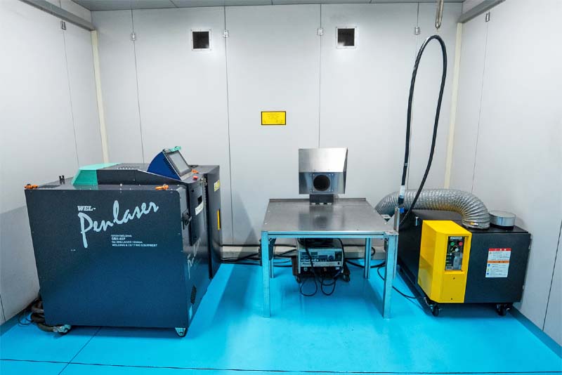 YAGレーザー溶接機